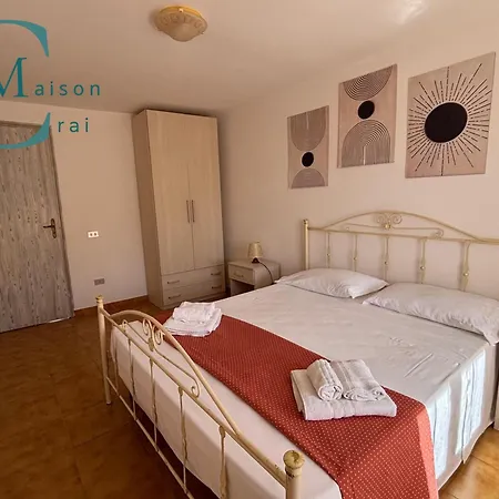 Sea View Apartment *